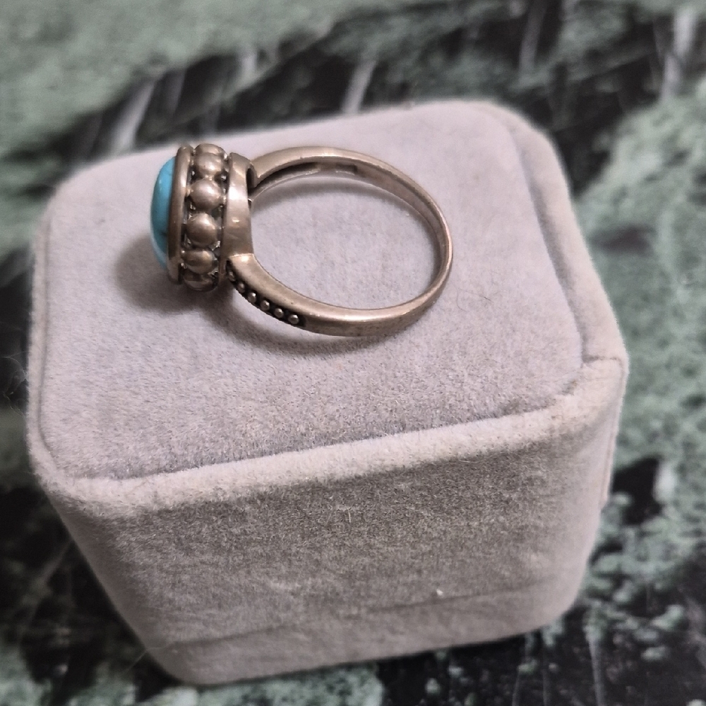 Sterling Silver Turquoise Oval Ring - Elegant Blue Gemstone - Picture 8 of 15